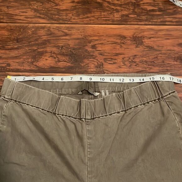 Soft Surroundings Distressed Green Pull-On Pants Contemporary Casual Boho - Picture 6 of 13